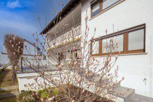 Blick vom Garten Freistehendes 3-Familienhaus (komplett frei)