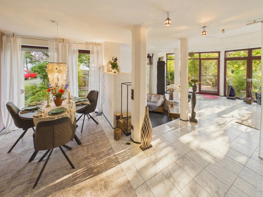Wohn- und Esszimmer Doppelhaush�lfte Ro�dorf