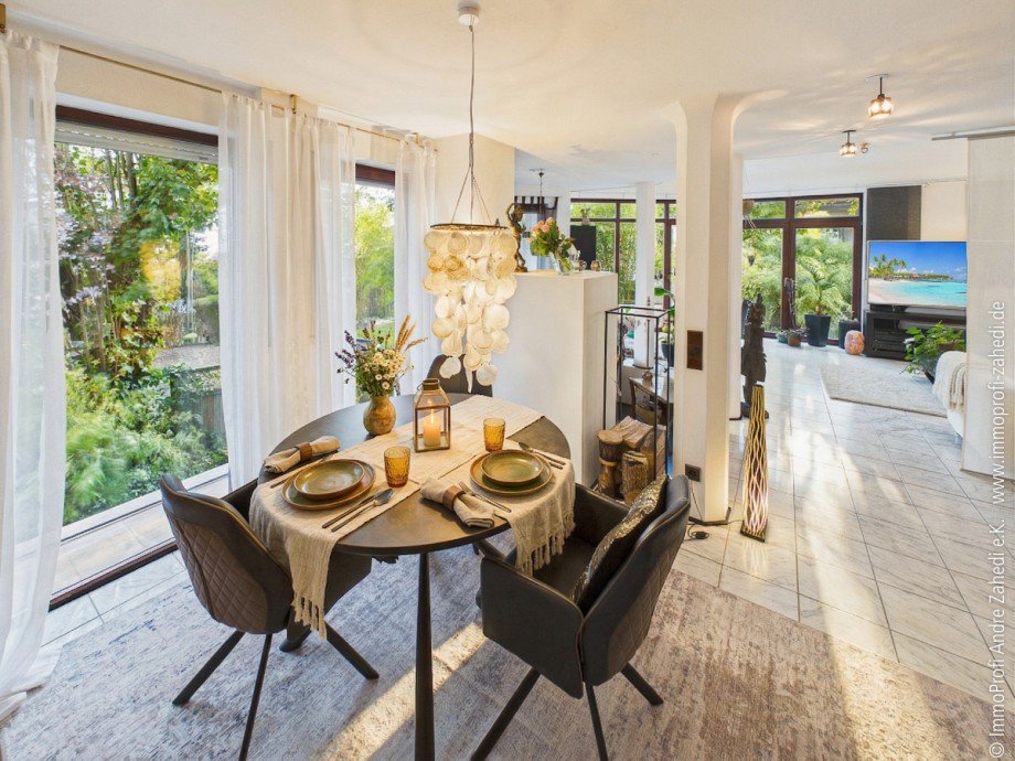 Wohn- und Esszimmer Doppelhaush�lfte Ro�dorf