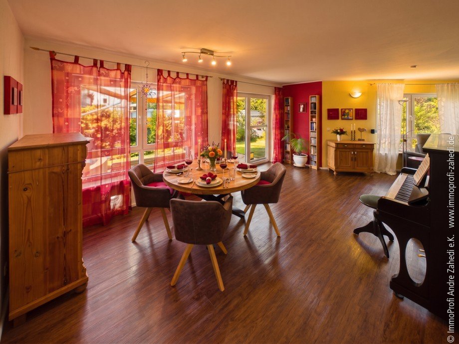 Wohn- und Esszimmer Einfamilienhaus Dieburg