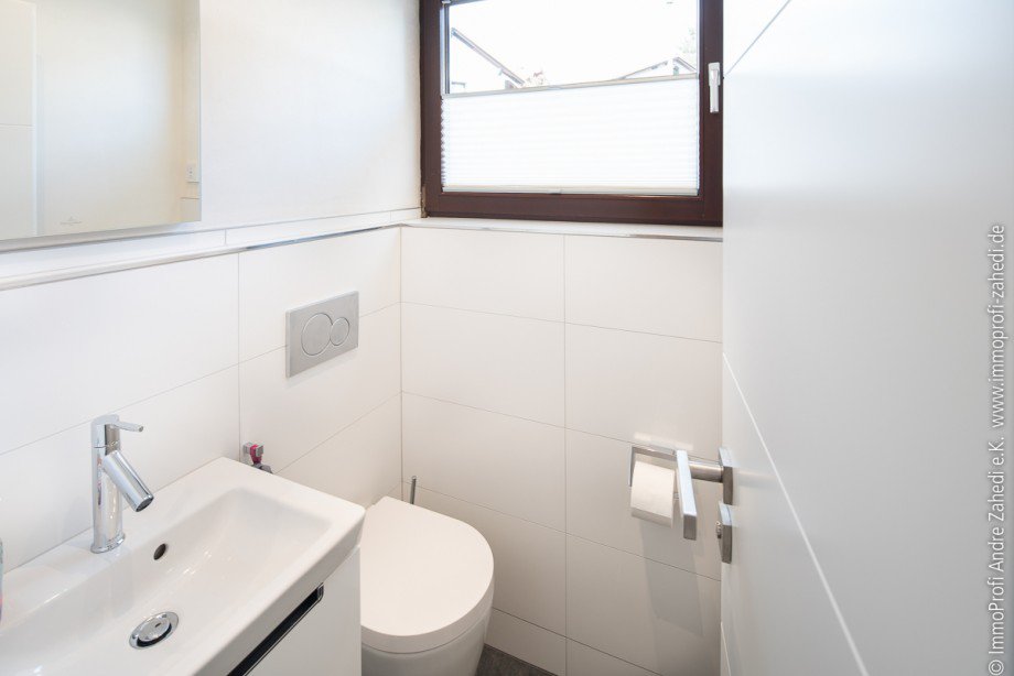 G�ste-WC Doppelhaush�lfte Seeheim-Jugenheim