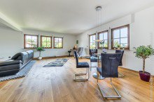 Gro�es Wohnzimmer Freistehendes 1-2 Familienhaus mit Fernblick +VERKAUFT+