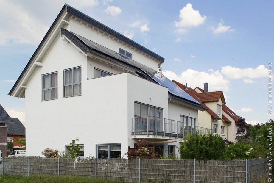 Hausansicht vom Westen Einfamilienhaus Griesheim