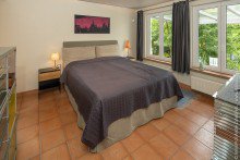 Master Bedroom im EG Charmantes freistehendes Einfamilienhaus in Ro�dorf +VERKAUFT+