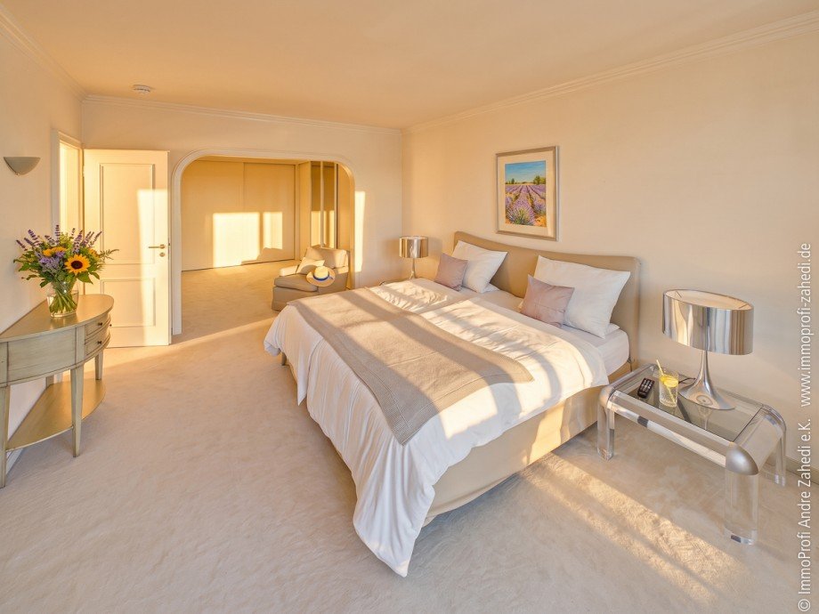 Schlafzimmer mit Ankleide Penthousewohnung Neu-Isenburg / Gravenbruch