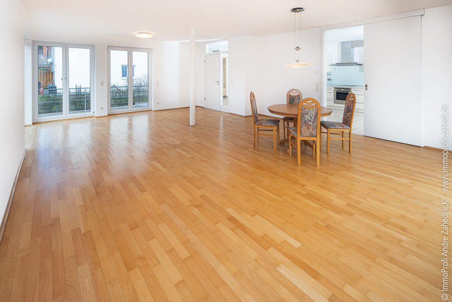 Wohn- und Esszimmer Einfamilienhaus M�hltal-Trautheim