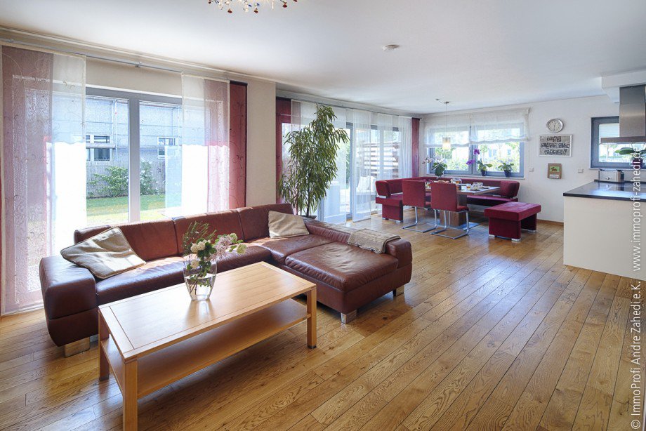 Blick vom Wohnzimmer Einfamilienhaus Griesheim