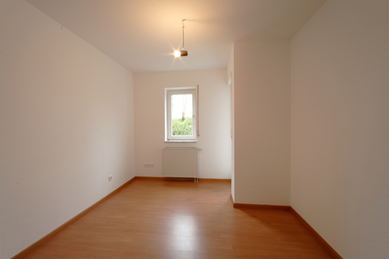Zimmer I Erdgeschosswohnung Ro�dorf