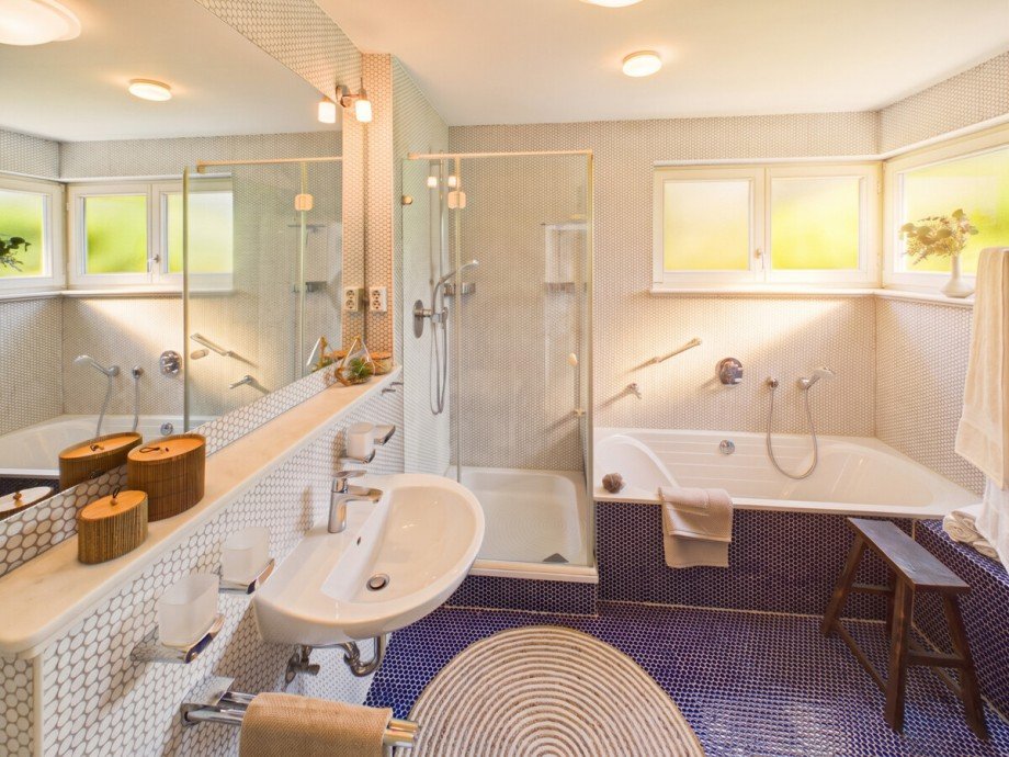 Badezimmer im OG Einfamilienhaus Darmstadt-Eberstadt