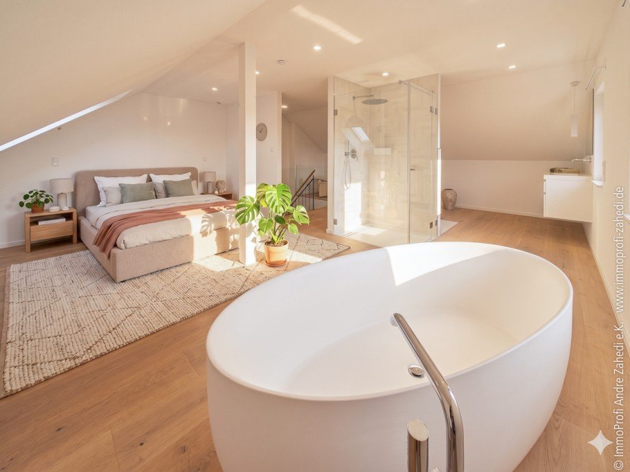 Studio Dachgalerie mit offemem Bad Doppelhaush�lfte M�hltal / Trautheim