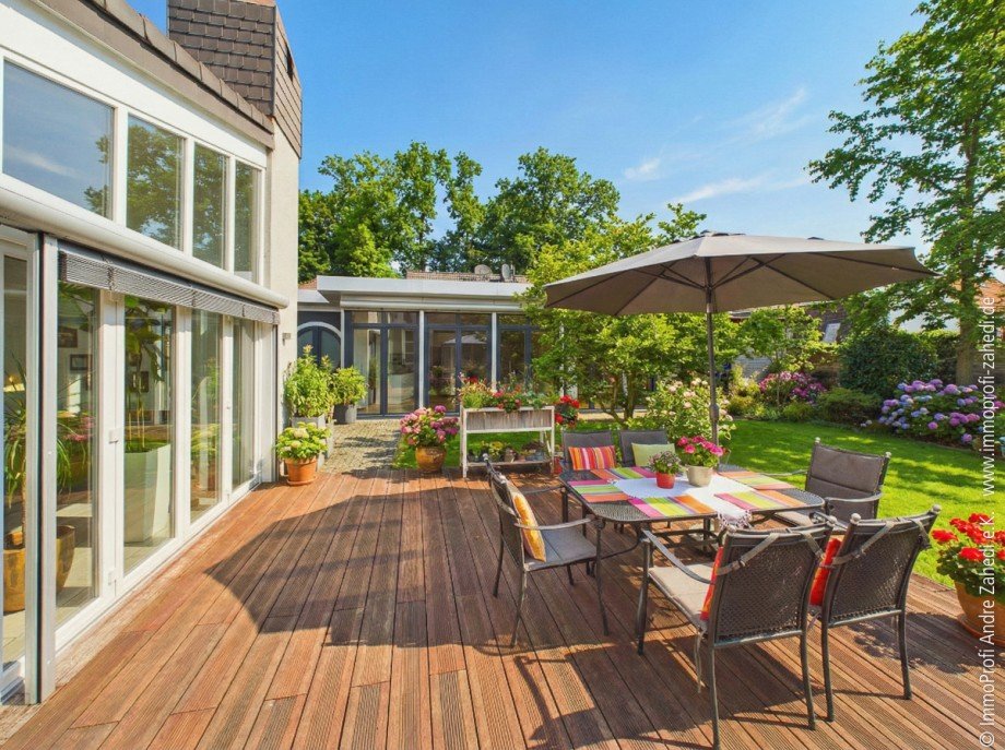 Terrasse Hauptwohnung Zweifamilienhaus Pfungstadt