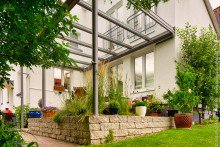 Terrasse mit Beschattung Charmantes freistehendes Einfamilienhaus in Ro�dorf +VERKAUFT+