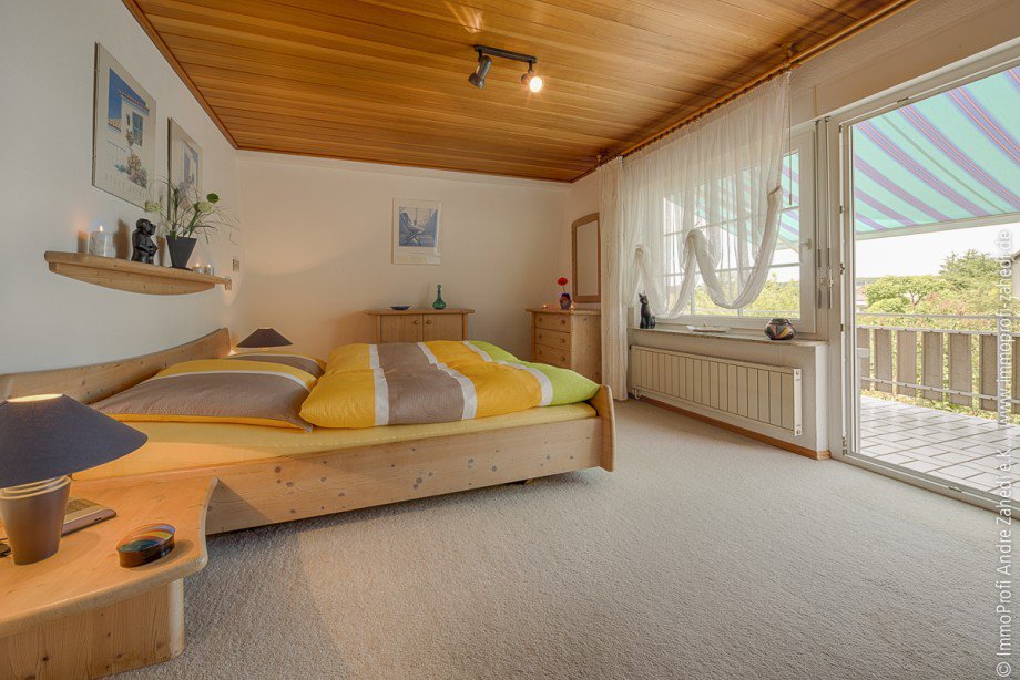 Schlafzimmer im DG Einfamilienhaus Ober-Ramstadt