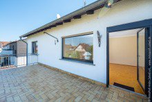 Balkon im 1. OG Freistehendes 2-Familienhaus mit Anbau in Gross-Zimmern