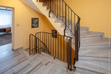 Treppenhaus/Diele Reihenendhaus mit Garage in Weiterstadt +VERKAUFT+