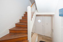 Treppenhaus Freistehendes 2-FH mit Anbau in M�hltal-Traisa +VERKAUFT+