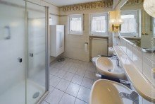 Tageslichtbad Freistehendes Einfamilienhaus mit gro�em Sonnengarten