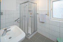 Tageslicht-Duschbad im 1.OG Reihenendhaus mit Garage in Weiterstadt +VERKAUFT+