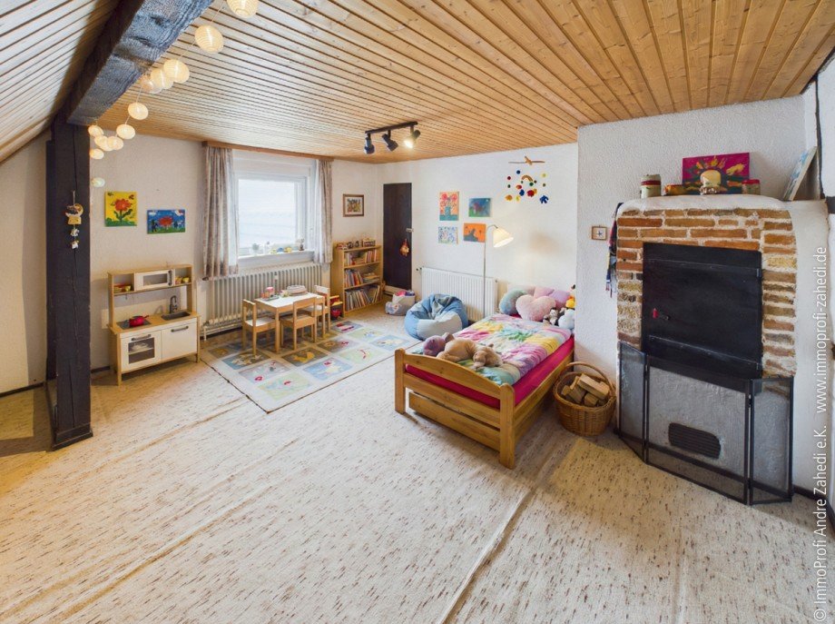 Kinderzimmer im DG Einfamilienhaus Ober-Ramstadt / Wembach