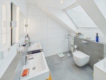 Badezimmer im DG Exklusive Doppelhaush�lfte mit Traumgarten - Weiterstadt-Braunshardt +VERKAUFT+