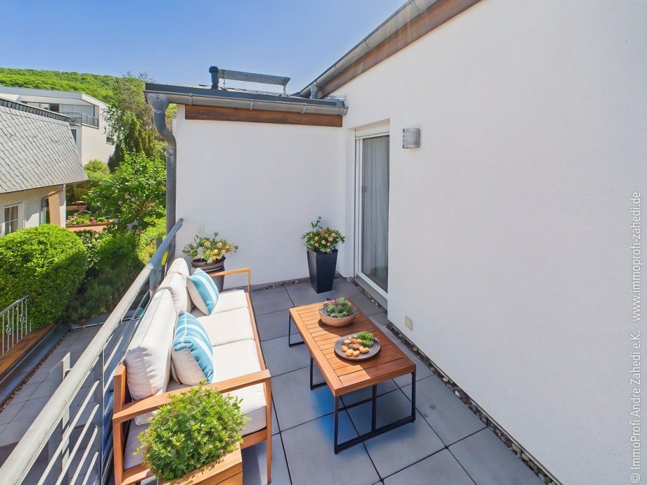 Balkon im DG Doppelhaush�lfte Seeheim-Jugenheim