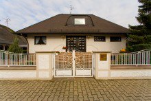 Hausansicht II Freistehendes Traumhaus mit Wintergarten in Griesheim ++Video-Clip++VERKAUFT++