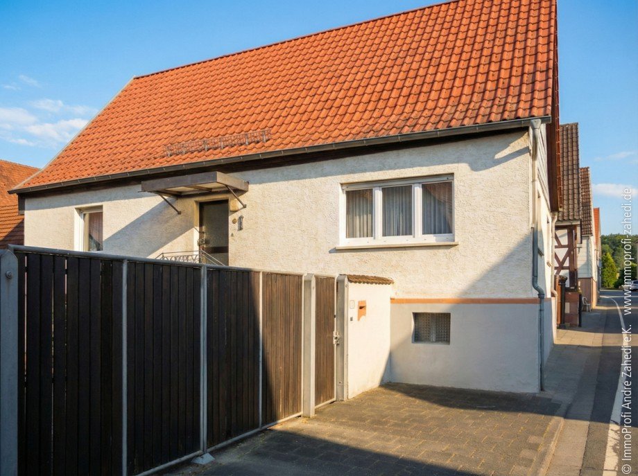 Strassenansicht Einfamilienhaus Ober-Ramstadt / Wembach