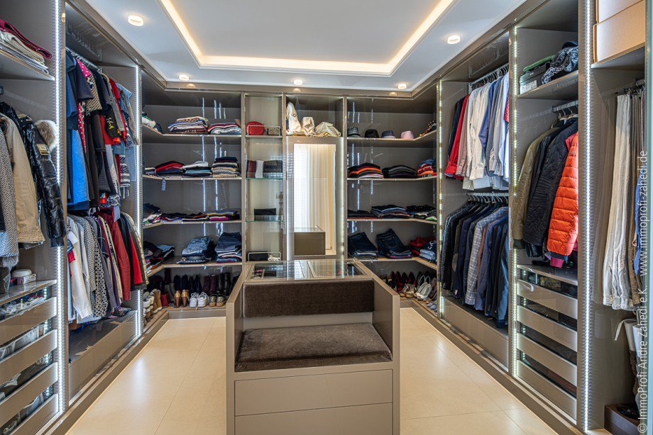 Ankleiderzimmer Einfamilienhaus Gro�-Zimmern