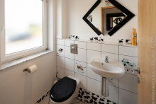 G�ste-WC Doppelhaush�lfte mit sep. Einliegerwhg. in Dieburg +VERKAUFT+