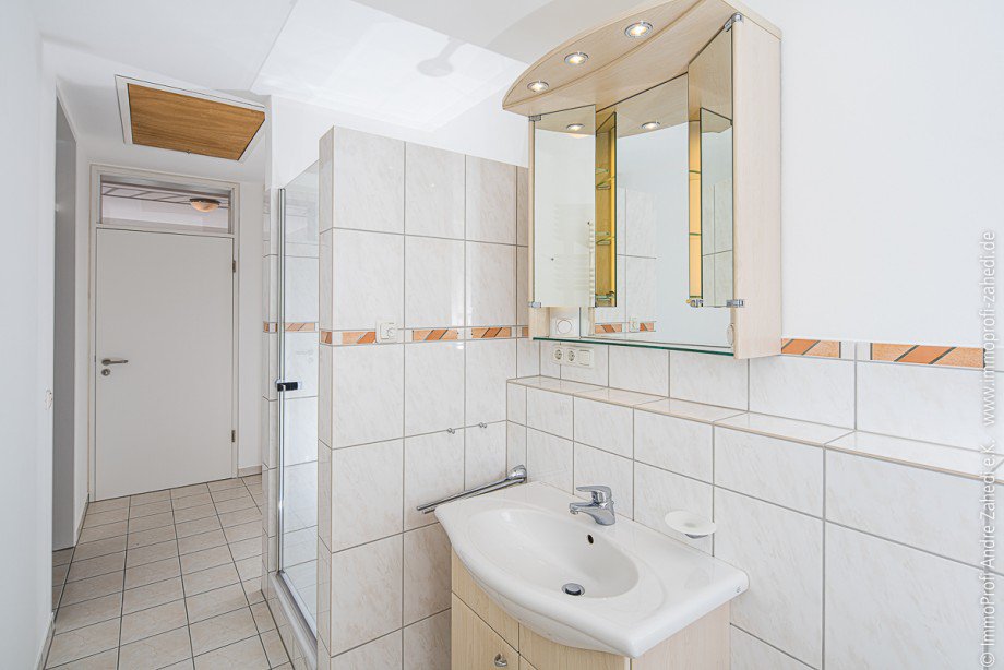 Kinderbad im 1.OG Einfamilienhaus M�hltal-Trautheim