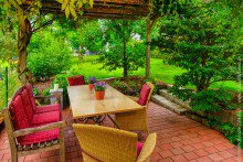 2. Freisitz im Garten Charmantes freistehendes Einfamilienhaus in Ro�dorf +VERKAUFT+