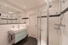 Badezimmer Bild I 3 1/2-Zimmer-Dachgeschoss-ETW in Darmstadt-Bessungen +VERKAUFT+