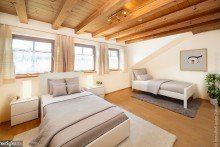 Zimmer im DG Einfamilienhaus mit ELW in M�hltal