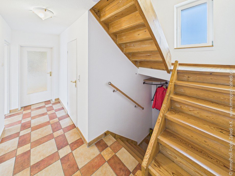 Diele im EG Einfamilienhaus M�hltal / Nieder-Ramstadt