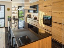 Einbauk�che inklusive Seltene Gelegenheit an der Lichtwiese: Gro�z�gige 4-Zimmer-Wohnung mit Stil +RESERVIERT+