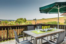 Traumblick vom Balkon Freistehendes 1-2 Familienhaus mit Fernblick +VERKAUFT+