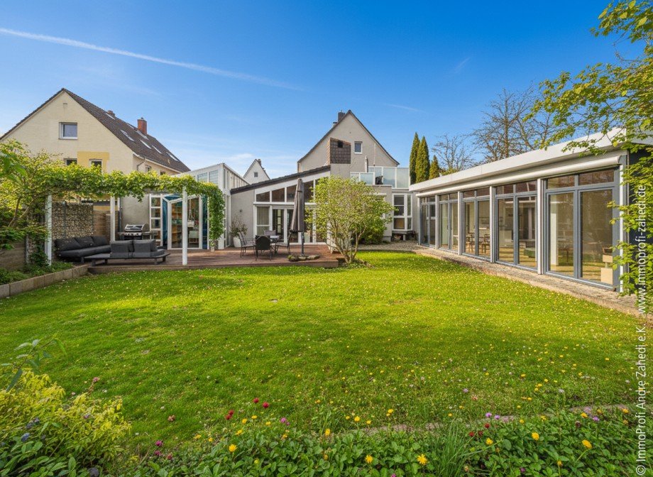 Der Garten Zweifamilienhaus Pfungstadt