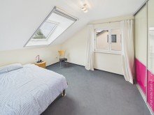 Zimmer im DG Exklusive Doppelhaush�lfte mit Traumgarten - Weiterstadt-Braunshardt +VERKAUFT+
