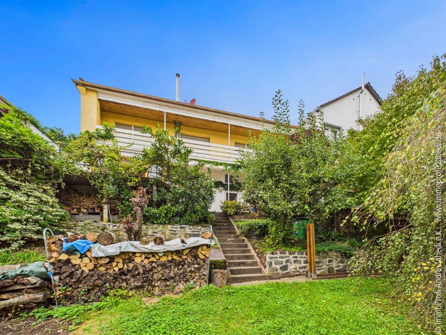 Blick vom Garten Einfamilienhaus M�hltal / Nieder-Ramstadt