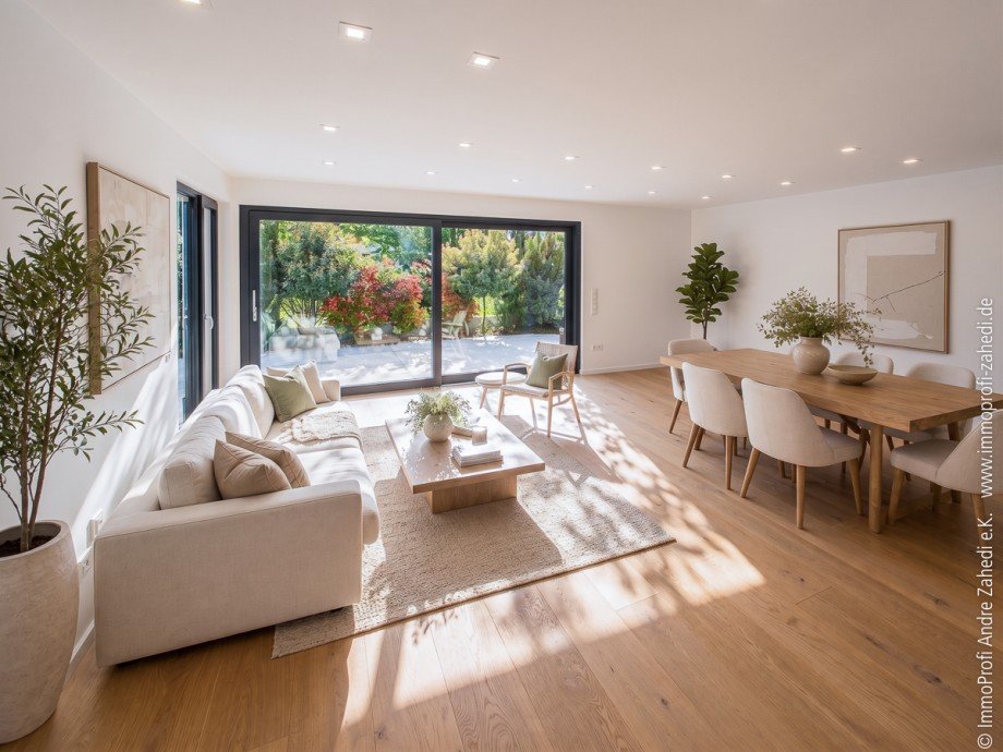 Wohn- und Esszimmer Doppelhaush�lfte M�hltal / Trautheim