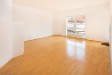 Wohn-und Esszimmer 3-Zimmer-Dachgescho�-ETW mit Balkon in Darmstadt-Eberstadt +VERKAUFT+