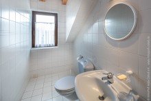 Sep. WC im DG Einfamilienhaus mit ELW in M�hltal