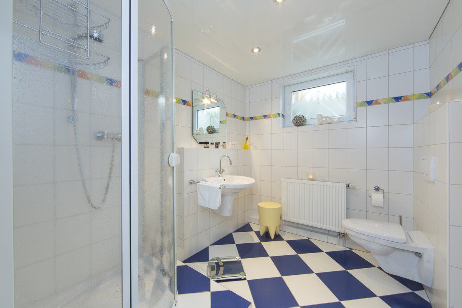 Duschbad Doppelhaush�lfte Dieburg