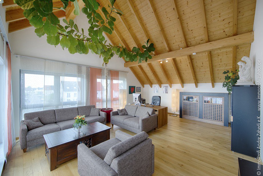 B�ro im DG Einfamilienhaus Griesheim