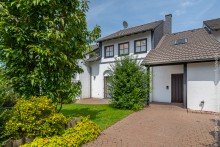 Einfahrt Einfamilienhaus mit ELW in M�hltal