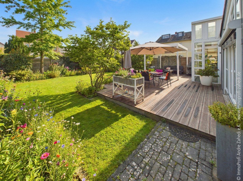 Der Garten Zweifamilienhaus Pfungstadt