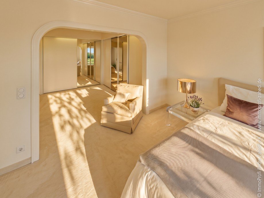 Schlafzimmer mit Ankleide Penthousewohnung Neu-Isenburg / Gravenbruch