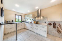 Hochwertige Einbauk�che Freistehendes 1-2 Familienhaus mit Fernblick +VERKAUFT+