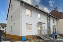Hauseingang Reihenendhaus mit Garage in Weiterstadt +VERKAUFT+