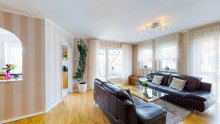Wohnzimmer mit Balkon 3-Zimmer-Eigentumswohnung +VERKAUFT+